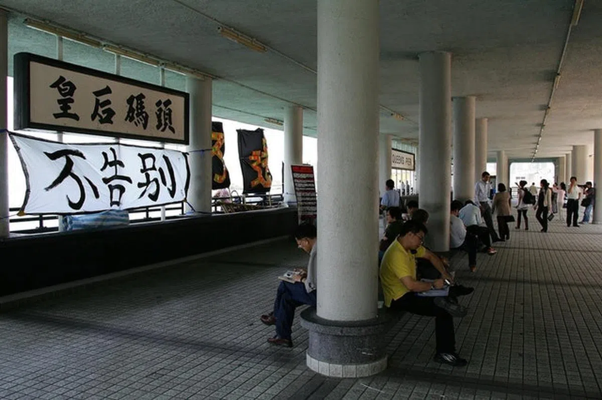 充满英殖民色彩的皇后码头不敌时代洪流，于2007年被拆除。（互联网）