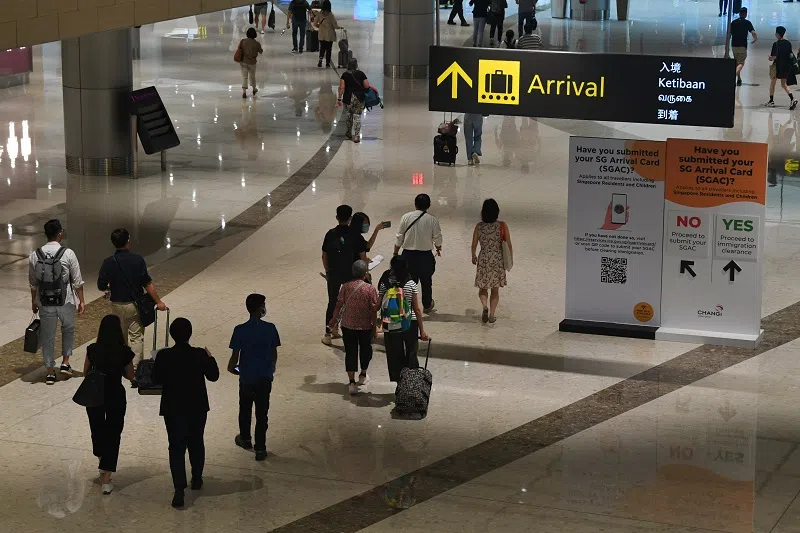 旅游局预计，入境新加坡的旅客人次今年或将翻倍，达1200万至1400万。（海峡时报）