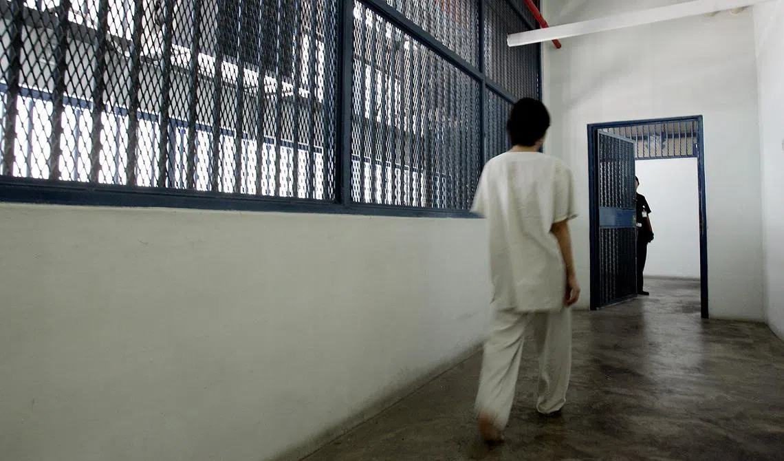 一名女囚犯刑满出狱。（海峡时报）