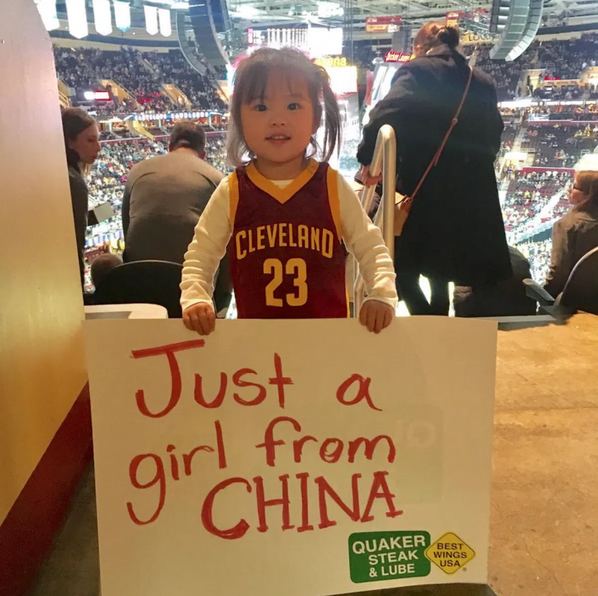  Becca一家一直都让Selah知道她从哪里来，老家在中国。（Becca的Instagram） 