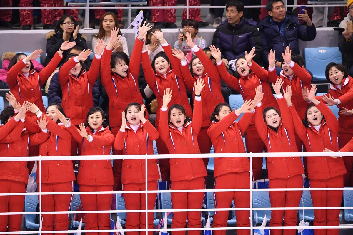  朝鲜啦啦队。（法新社） 