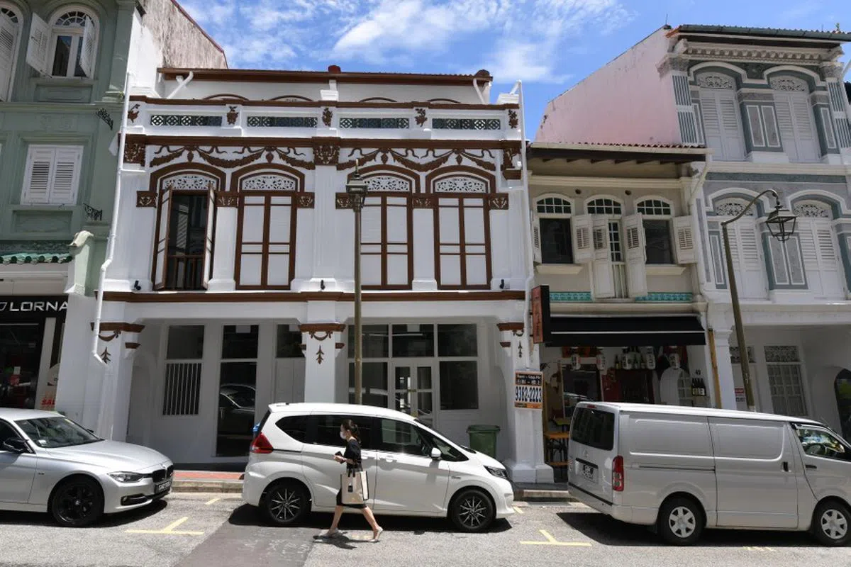 客纳街（Club Street）的这两座老店屋，于2021年7月以2千550万元转手。（商业时报）