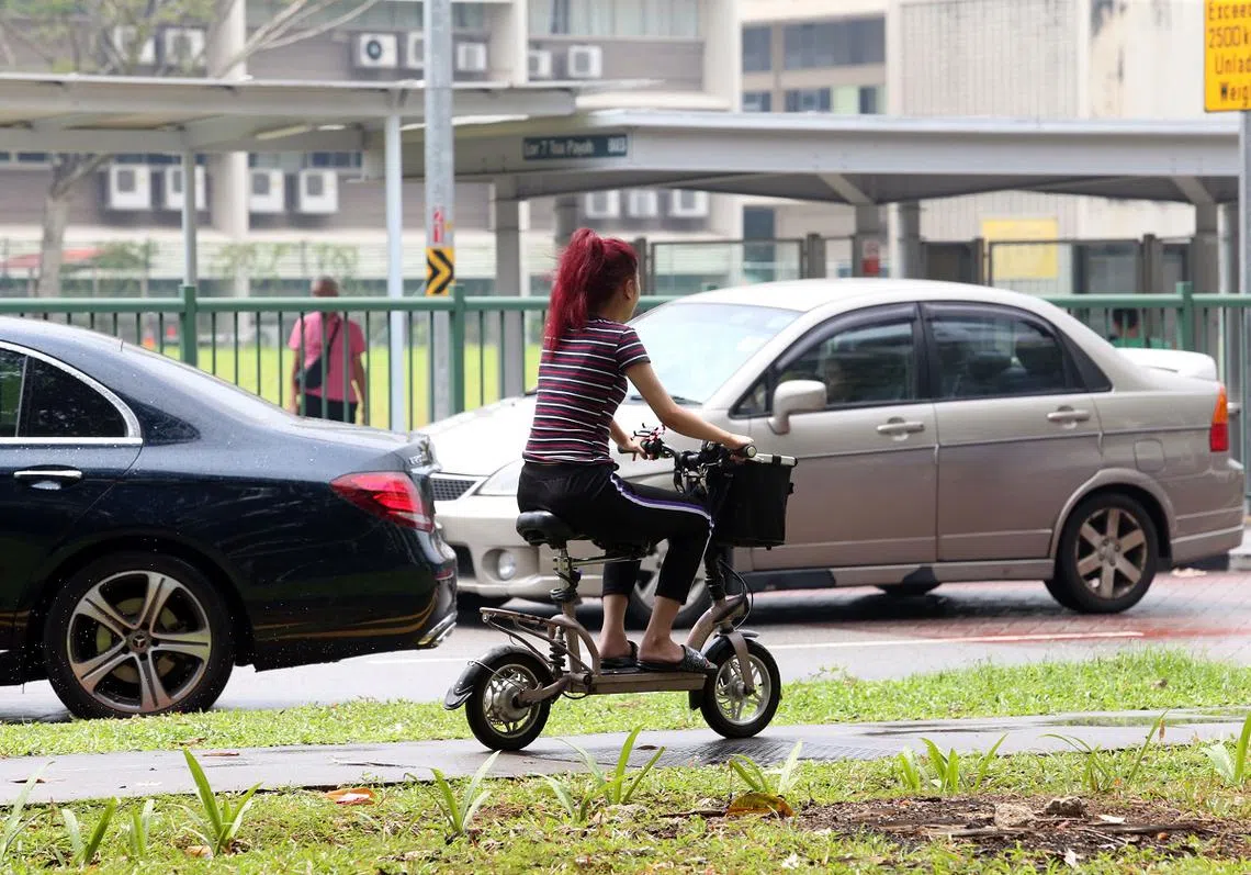 2019年的“全盛时期”，新加坡约有10万辆注册电板车。（海峡时报）