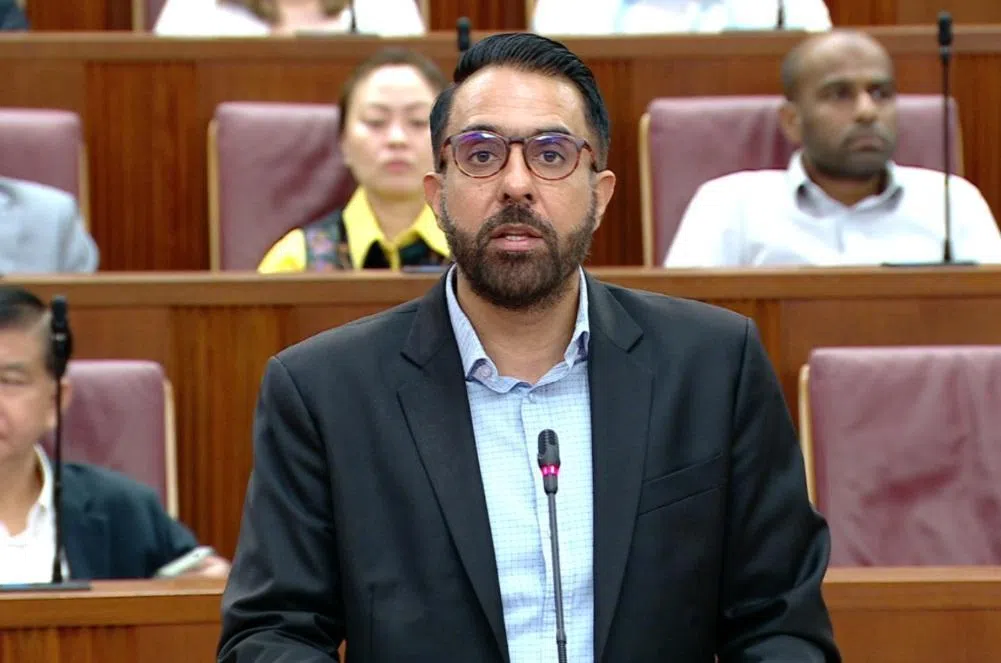 工人党秘书长毕丹星。