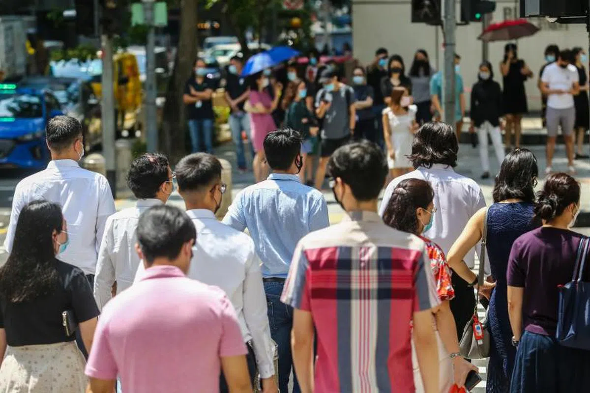 官方数据显示，本地家庭收入去年增长了1.5%。（联合早报）