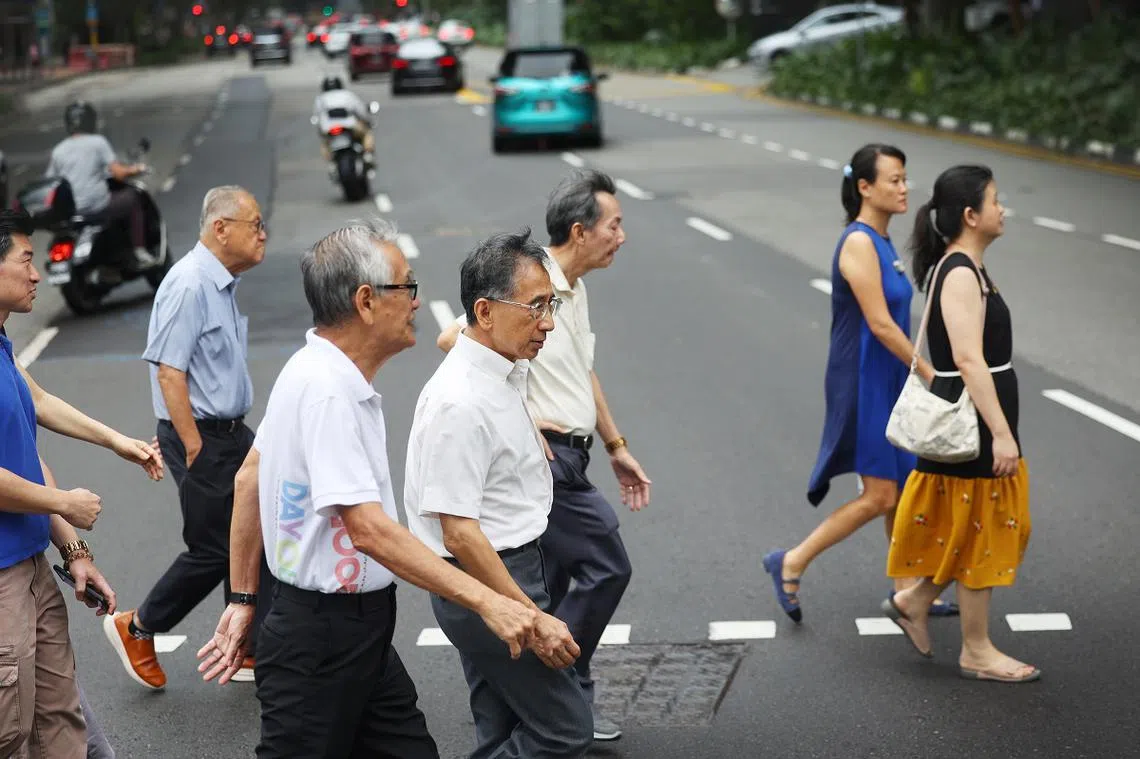 蚁粉认为在新加坡退休，每个月开销至少要多少才够呢？（联合早报）