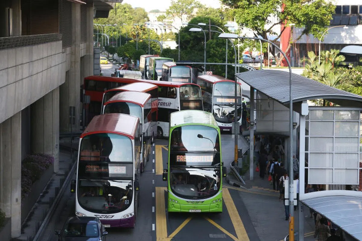  我国政府将在今后五年为公共巴士服务提供约50亿元津贴，并投入200亿元进一步扩大公交网络。（档案照） 