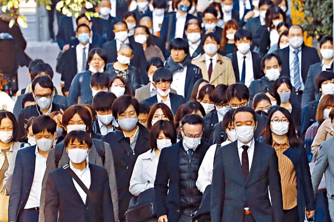 日本物价天天下降。（联合晚报）