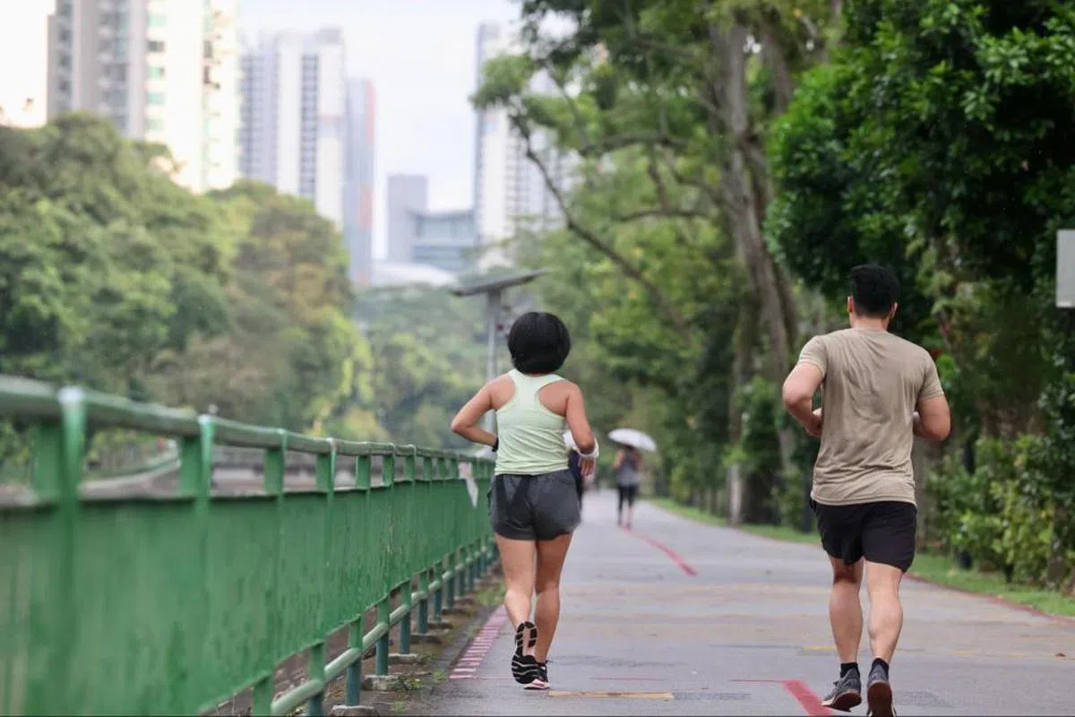 有些时候伴侣健康的生活习惯，也可以感染对方。（联合早报）
