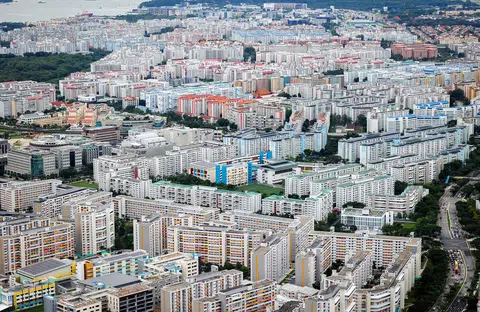 从这个角度俯瞰淡滨尼的住宅区，会不会让人有点不忍直视？（联合早报）