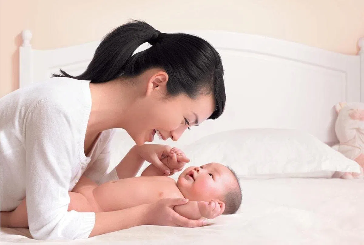 坐月子也能让新手妈妈和宝宝建立更紧密的关系。（Freepik）