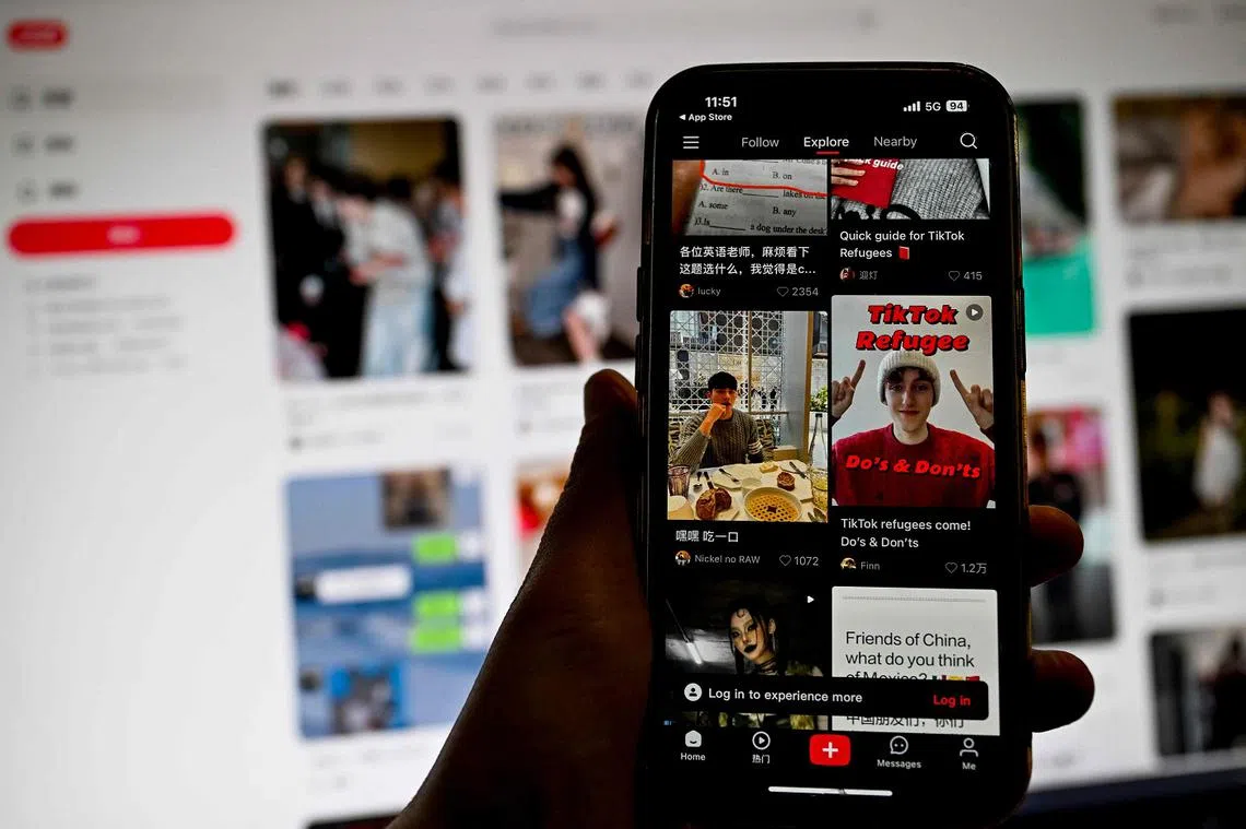 一点开社交媒体，总能看到各式各样的“花式幸福”。（路透社）