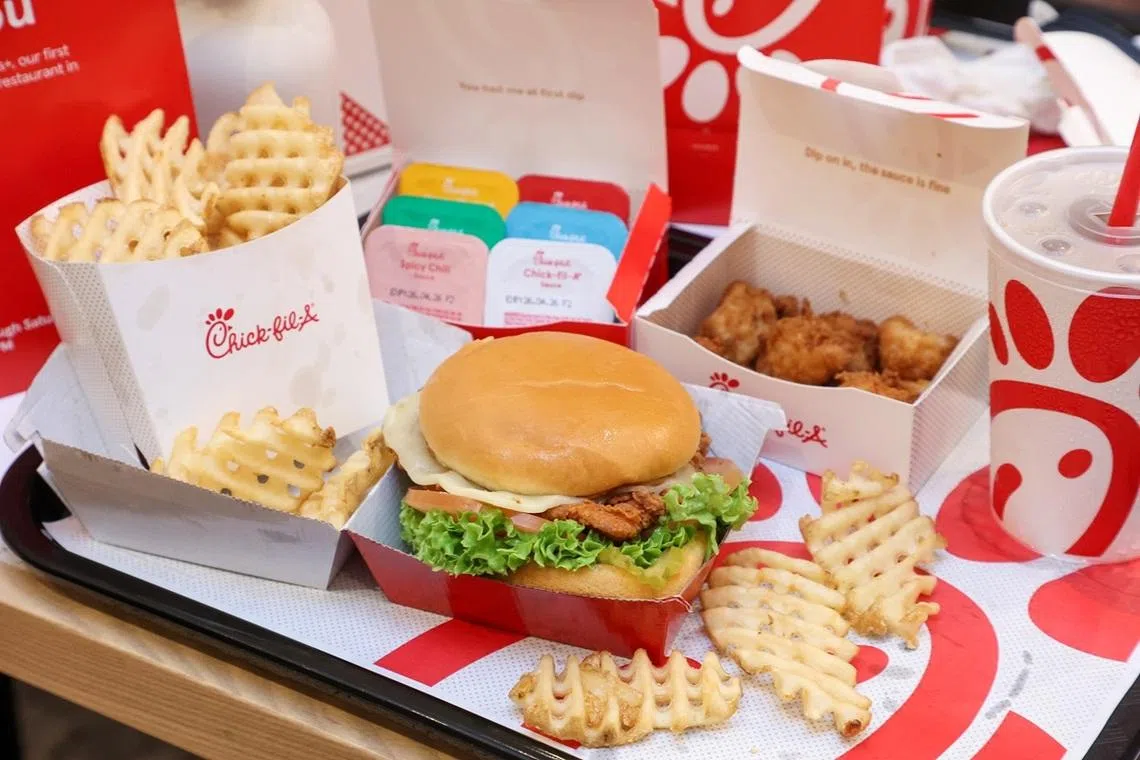 来自美国的Chick-fil-A的第一家新加坡门店，12月11日在Bugis+开门营业。