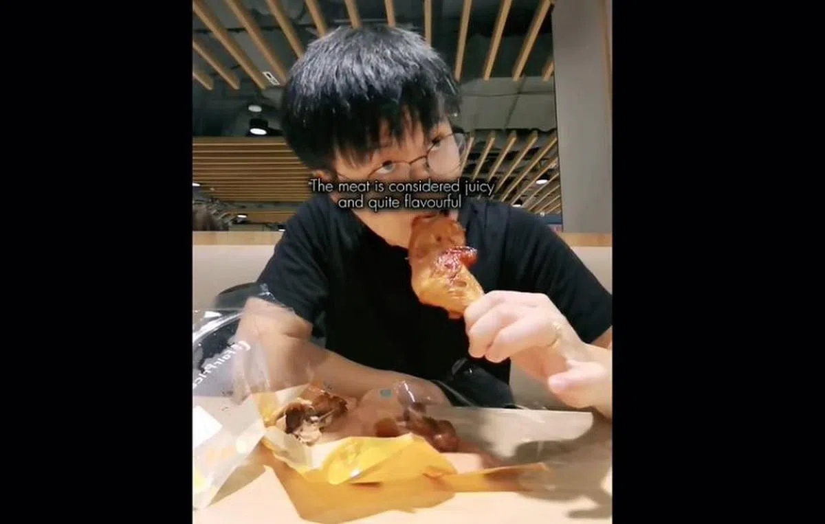 两只“入味又多汁”的鸡腿当晚餐，只需5元。（TikTok截图）