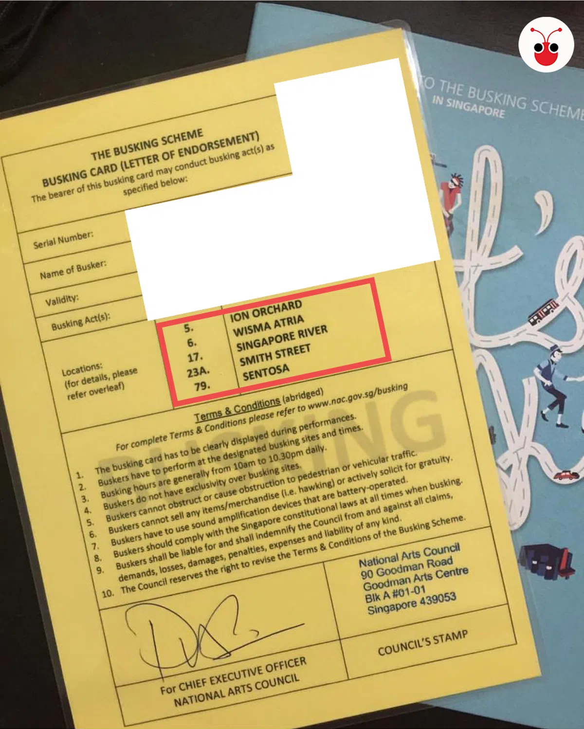  执照上会详细标明准许表演的地点，如"ION Orchard"， "Wisma Atria"等。（吴正隆提供） 