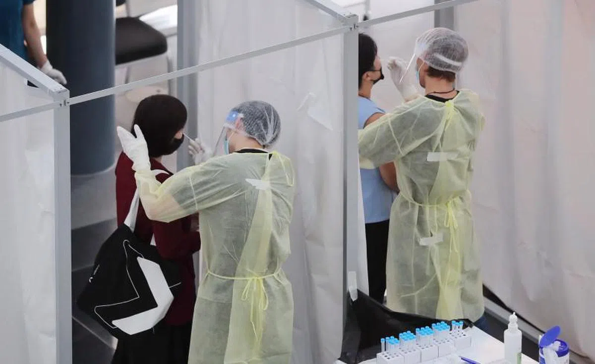  出席者超过50人的大型活动必须在活动前进行检测。（海峡时报） 