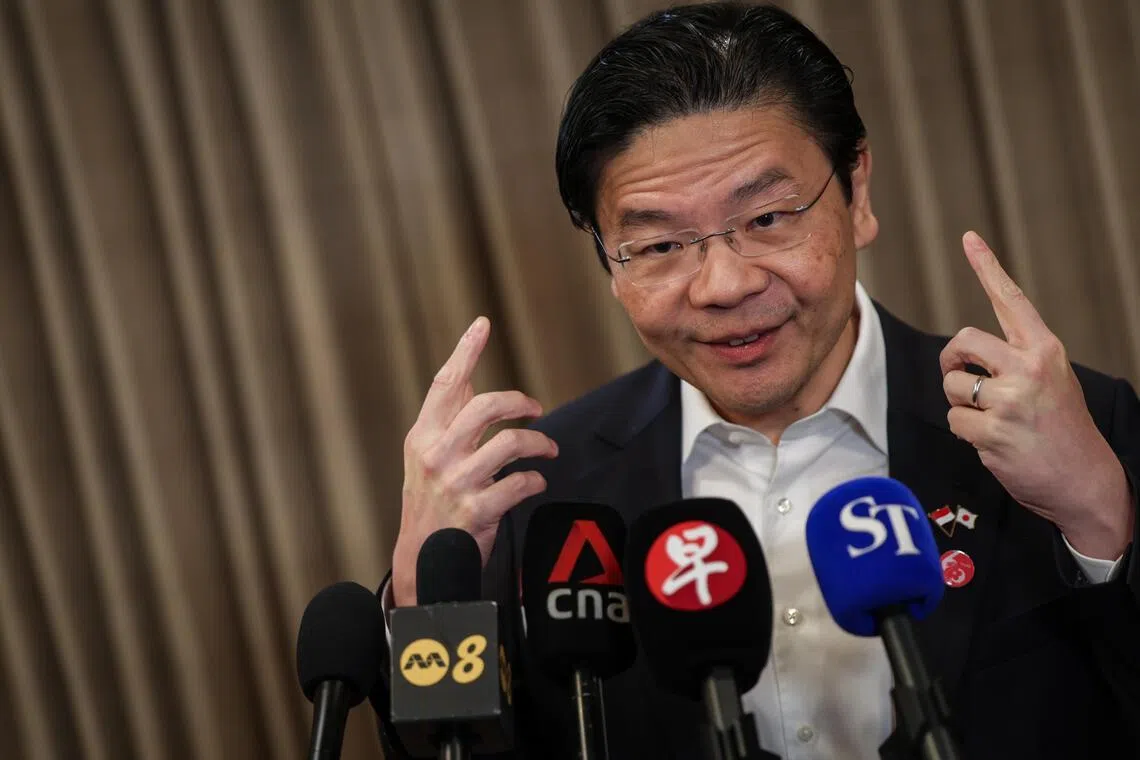 新加坡总理黄循财2026年3月18日在日本东京帝国酒店内举行的媒体总结会上接受新加坡媒体采访。