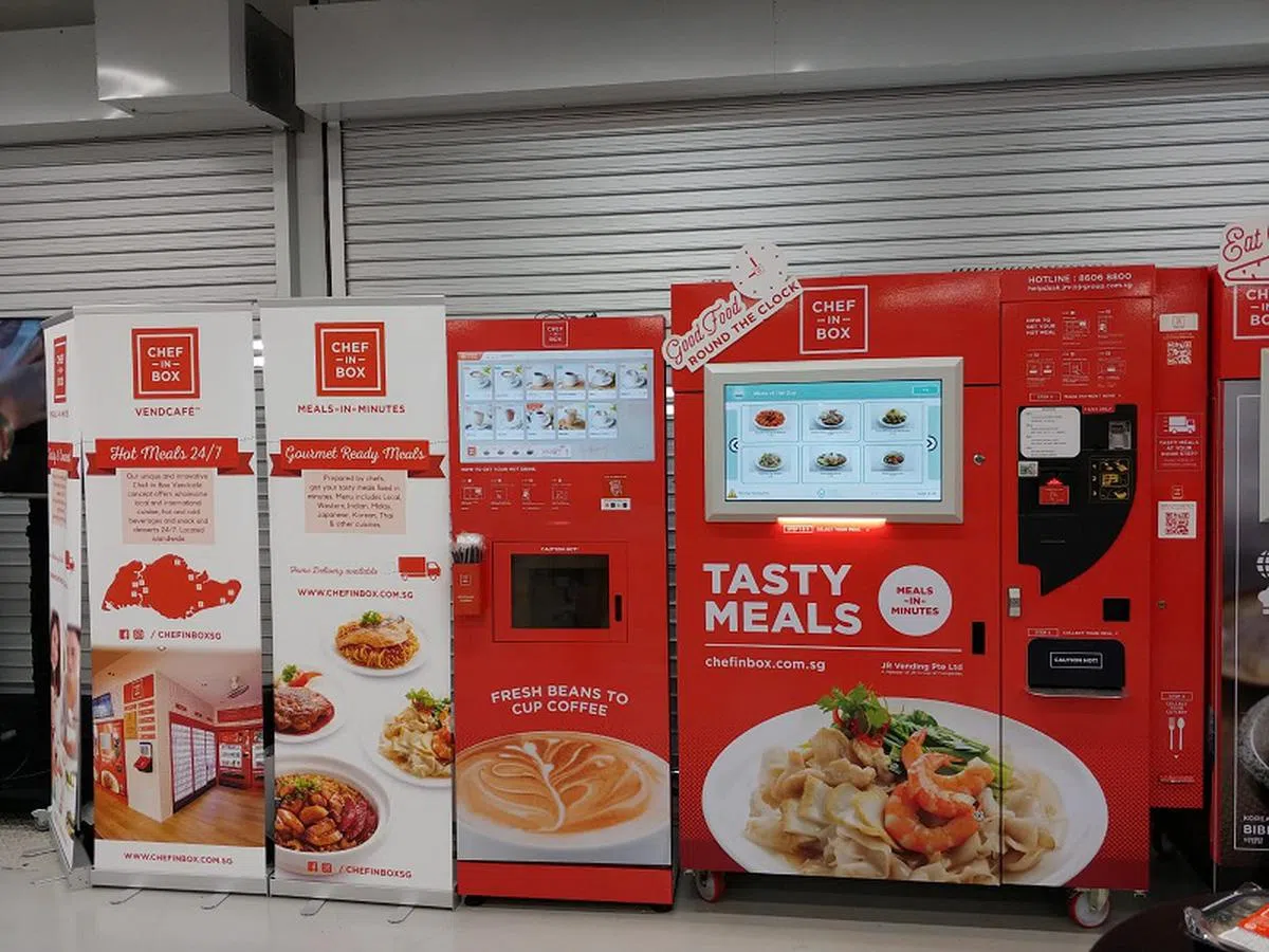  Chef-in-Box VendCafe自动贩卖餐厅。（张丽苹摄） 