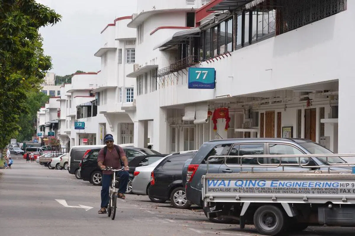  第55座到80座都是战前组屋，也是市区重建局之下受保留的建筑。摄于2013年。（海峡时报） 