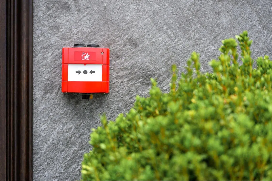 住在新加坡的我们都不陌生的火警警报器。（ALAMY）