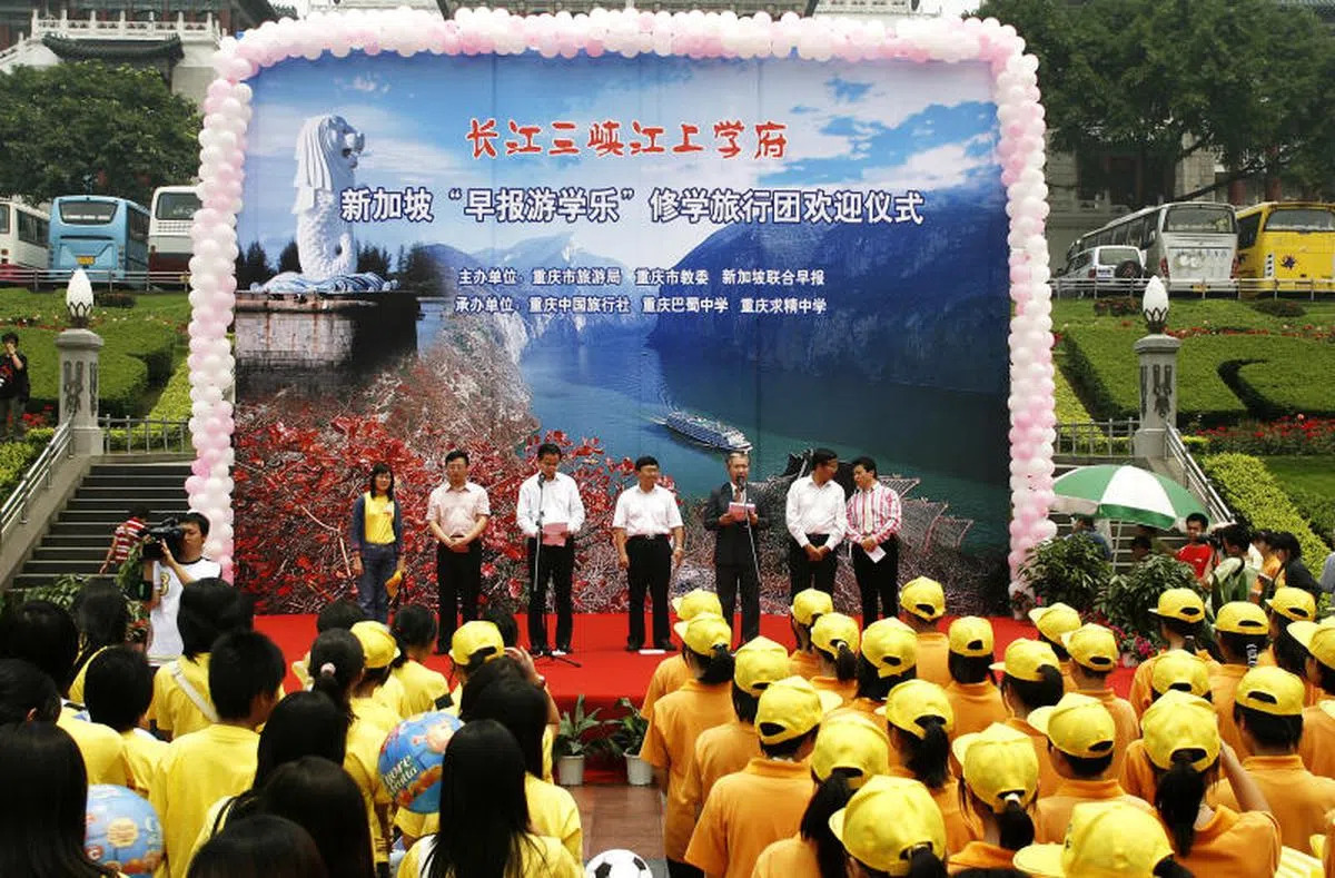 报业控股华文报集团曾举办“游学乐”学生交流活动到中国。（联合早报） 