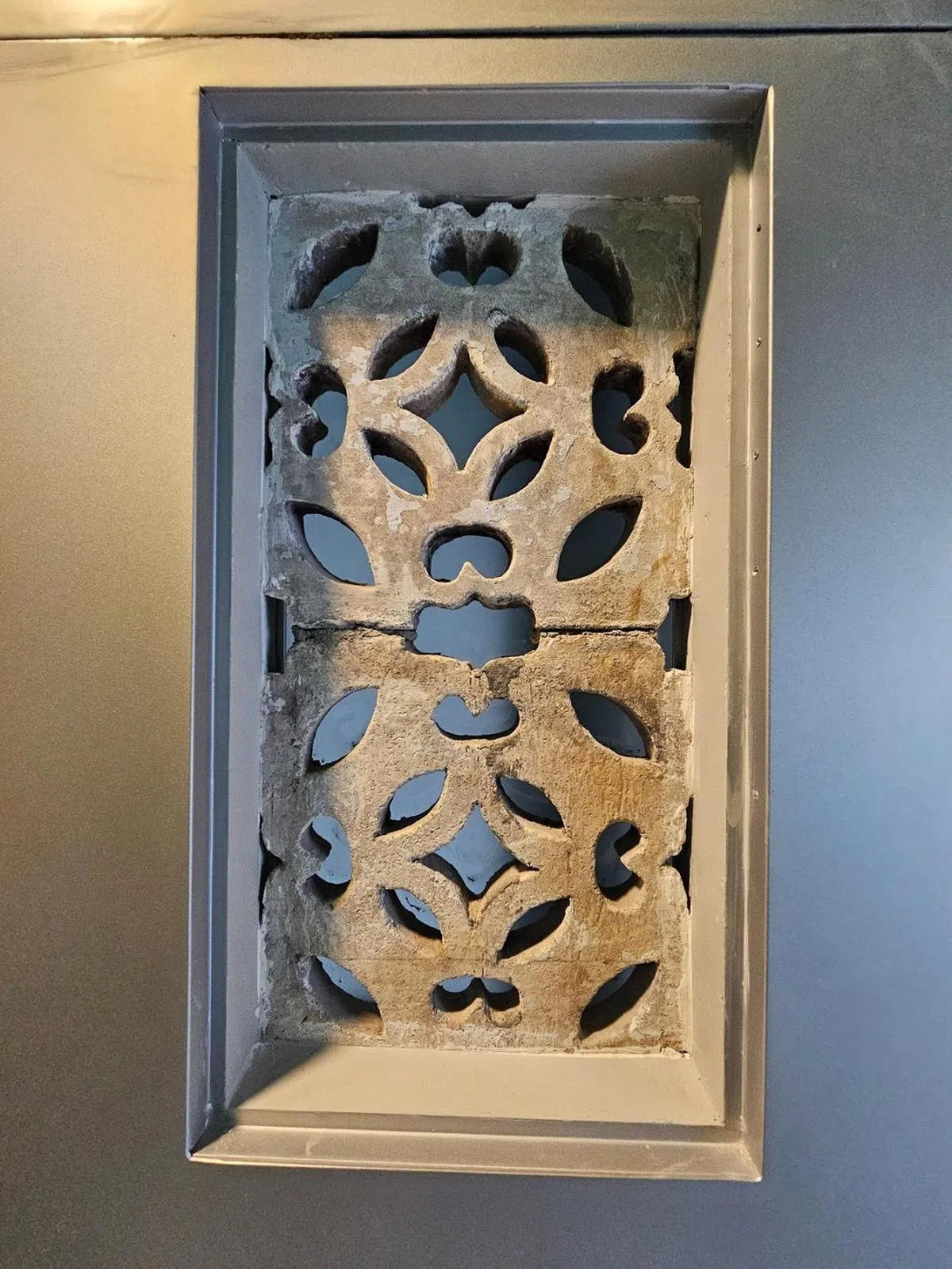 昔日的通风砖，成了今日的复古装饰。（商业时报）