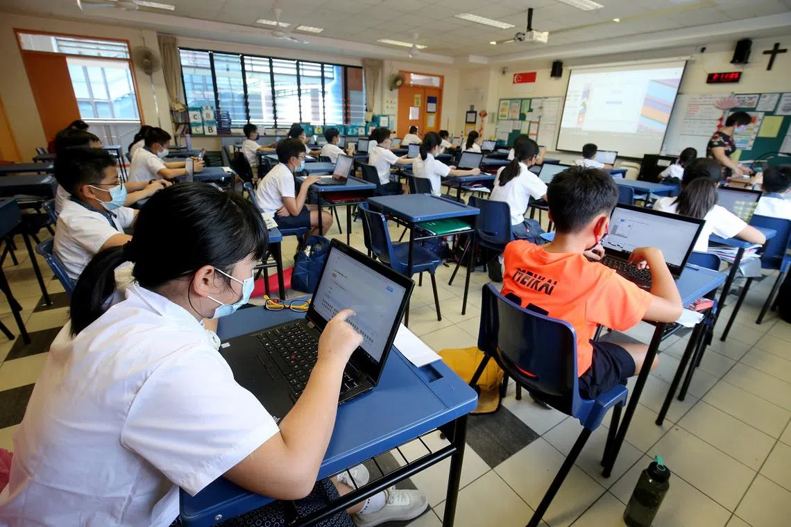 2021年的全国华文大比拼，吸引超过5000名中小学生上线答题。（联合早报）