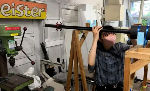 加藤佑奈在东京工业大学念三年级，热衷于科学研究和组建飞机。（路透社）