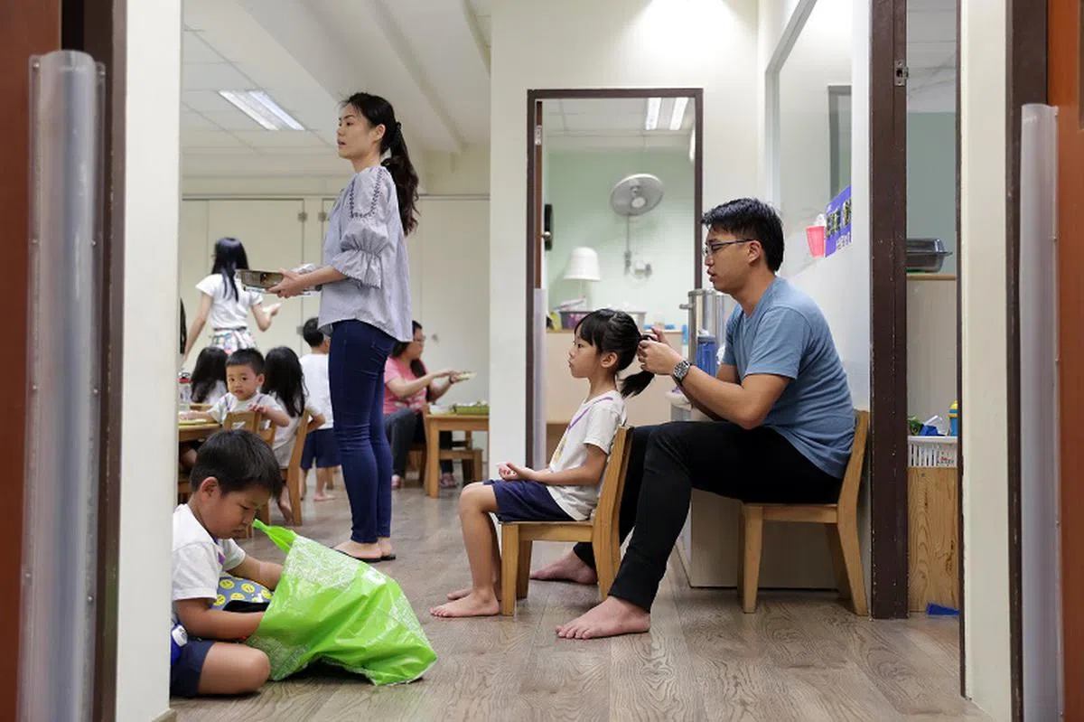 去年，本地有185名男性学前教育工作者。（海峡时报）