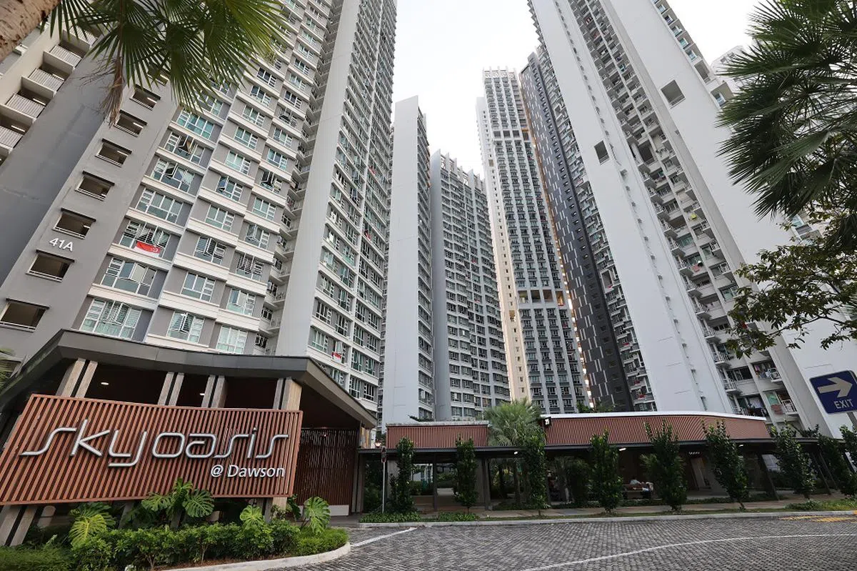 要找人给你的网球拍穿线吗？这里有人能帮你。（联合早报）