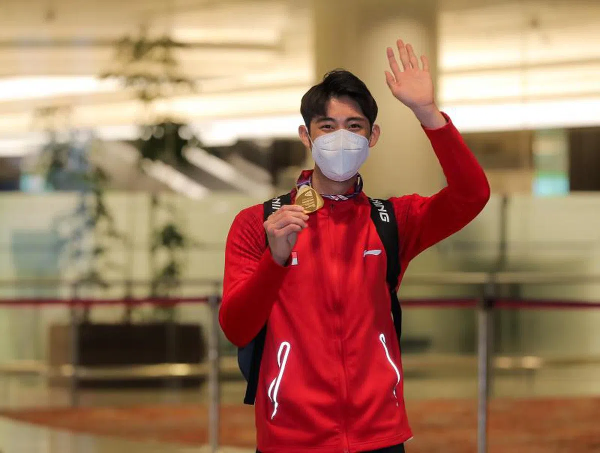 骆建佑成为世界冠军却零奖金成为坊间热议话题。（海峡时报）