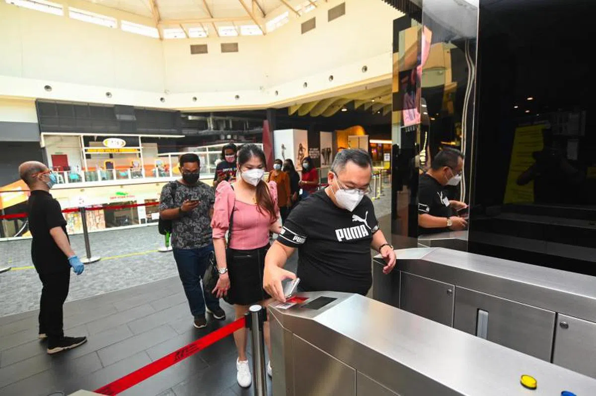 电影院重开首日，不少民众抢先一睹为快。（GSC）