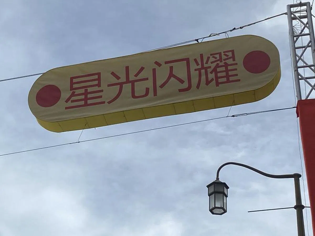  感觉来到好莱坞电影首映会现场。（红蚂蚁摄） 