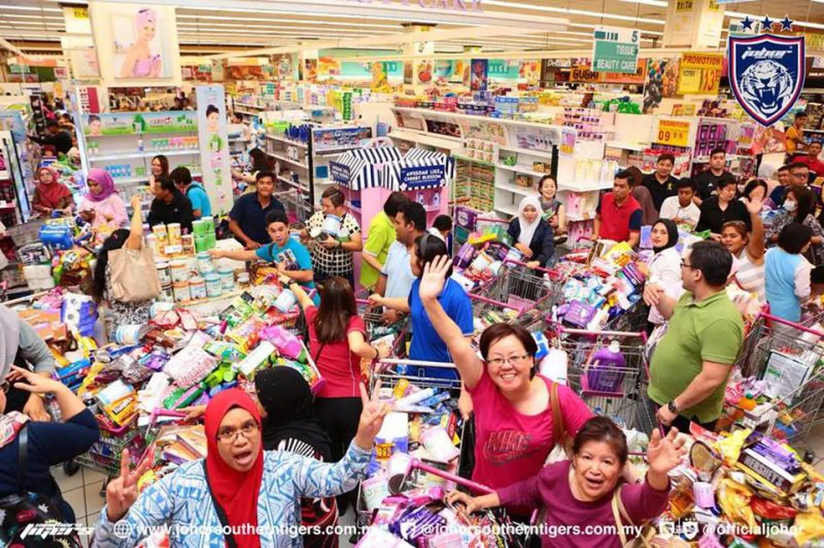  （Johor Southern Tiger面簿） 