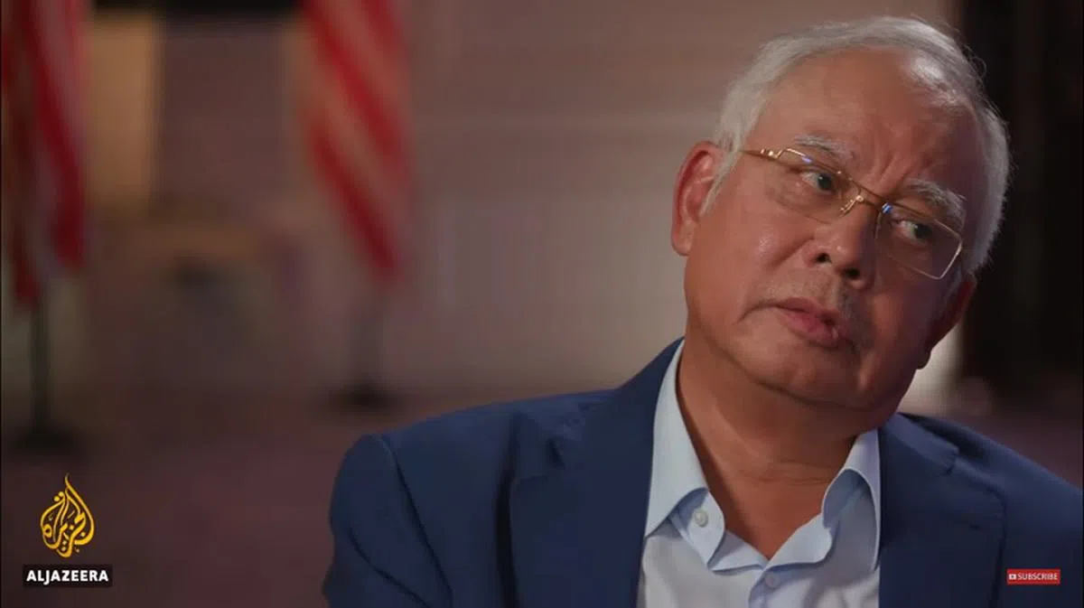  又再翻白眼。（视频截图） 