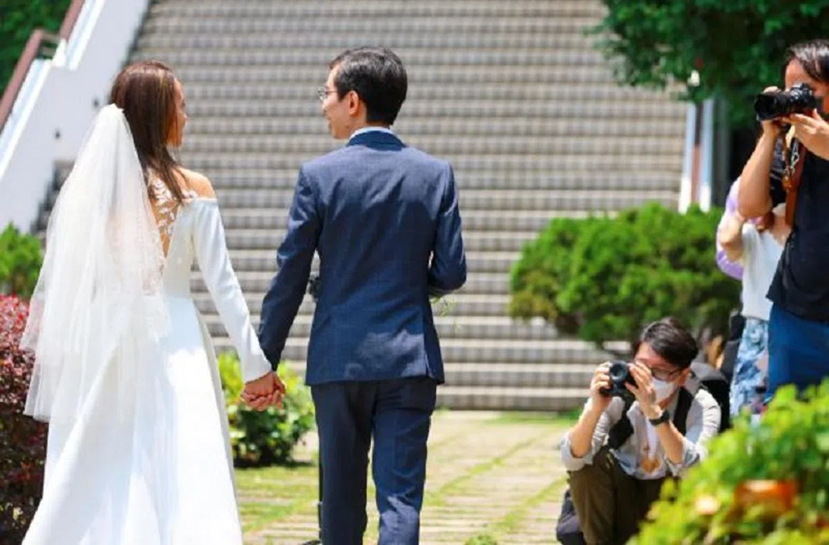 专家认为，结婚率下降的趋势，反映香港及其他发展经济的人口转型。（南华早报）