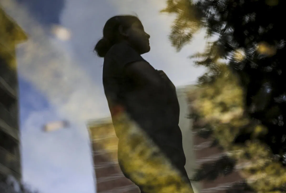  部分嫁给本地男子的外籍配偶面临家庭冲突等困境。（示意图） 