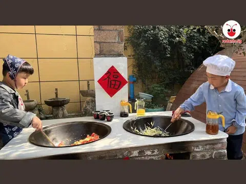孩子们在幼儿园有小灶头给自己做午餐。（互联网）