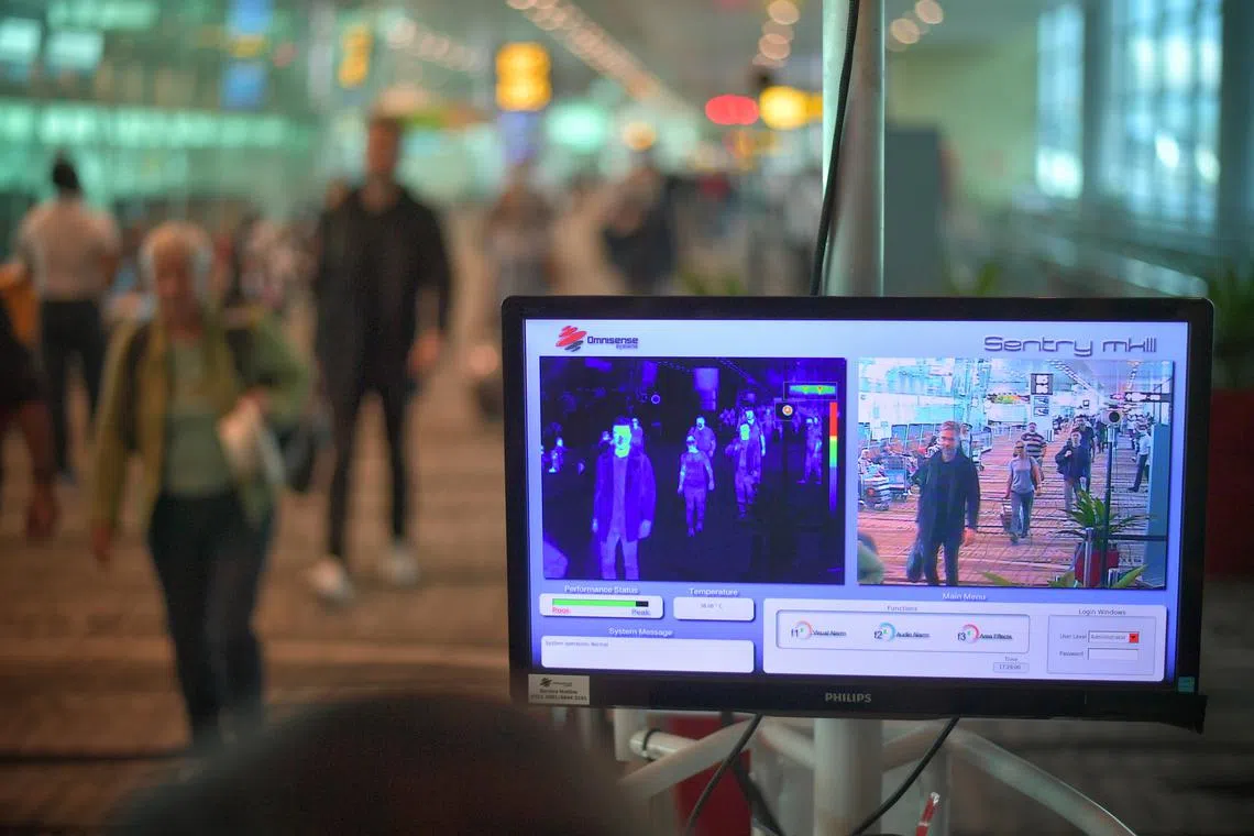 新加坡的防疫措施近来频频得到外界赞许。（海峡时报）