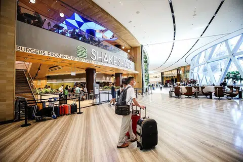 冠病疫情对我国经济形成巨大冲击。（联合早报）