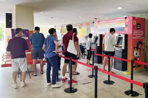 统计局数据显示，本地量化贫富差距的基尼系数去年进一步下滑，意味着贫富悬殊的情况改善。（海峡时报）