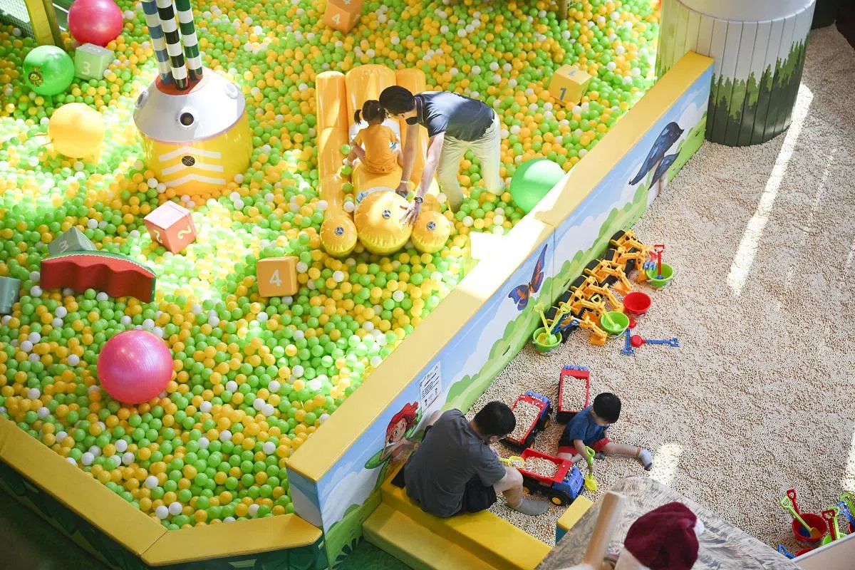 小孩是“天赐的礼物”，但现在很多家庭都不想要这份礼物。（海峡时报）