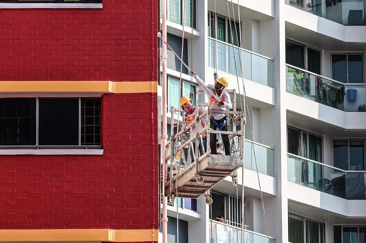 其实最可怜的是建筑工人，他们每天得吸入多少甲醛啊？（联合早报）