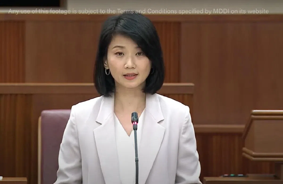 内政部兼社会及家庭发展部政务部长孙雪玲。（国会直播视频截图）