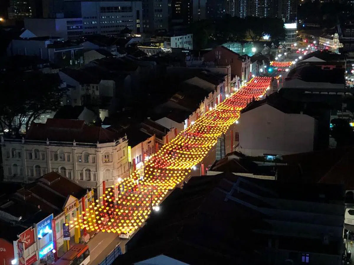  牛车水2019年灯饰。（张丽苹摄） 
