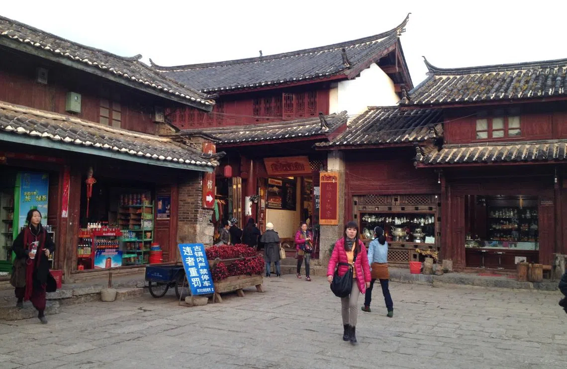 丽江束河古镇。（新报）