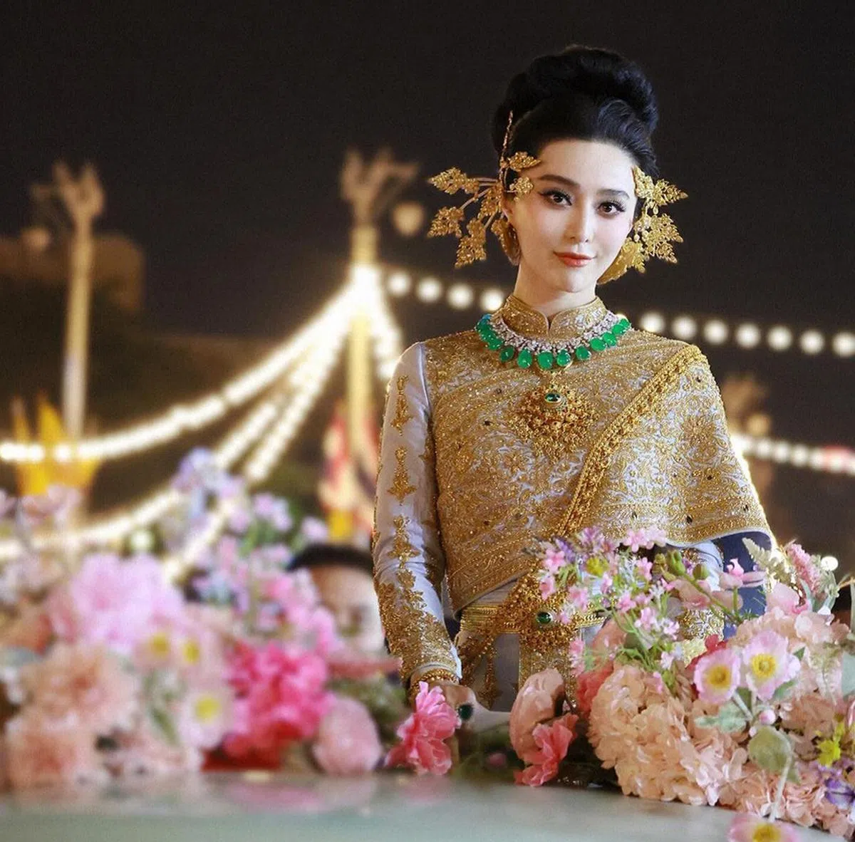 范冰冰今年4月应泰国旅游局邀请，前往泰国宣传泼水节活动。（范冰冰脸书）