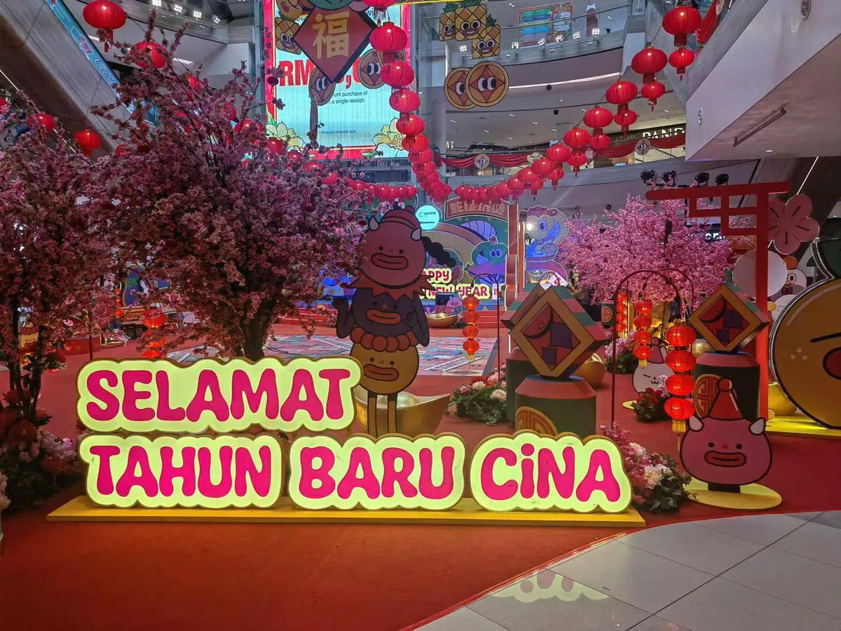 马来西亚雪兰莪州商场 Central i-City 蛇年装饰。（Malaysia Shopping Mall脸书）