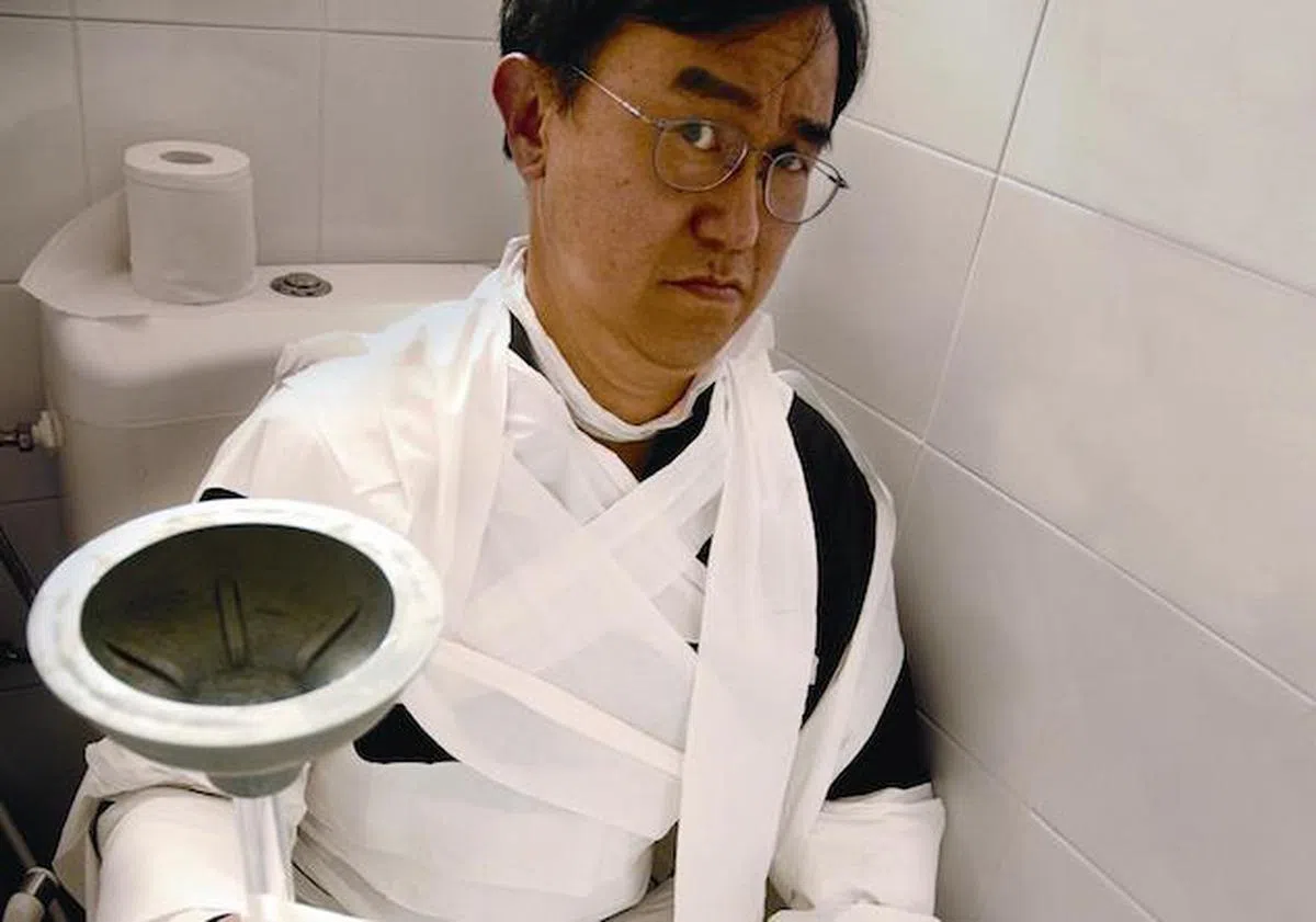  用幽默的方式让更多人注意到他，从而让更多人关注世界厕所组织，一直是厕所先生的使命。（互联网） 