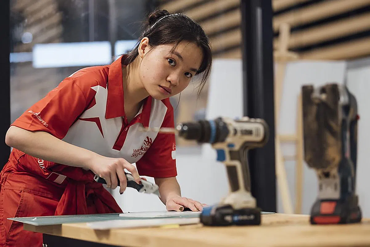 南洋理工学院三年级学生张凯晴早在去年3月就开始备赛。（WorldSkills Singapore脸书）